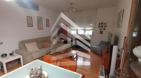 Foto 2 de Planta baixa en venda a Carrer de Sant Iscle, El Turó de la Peira, Barcelona