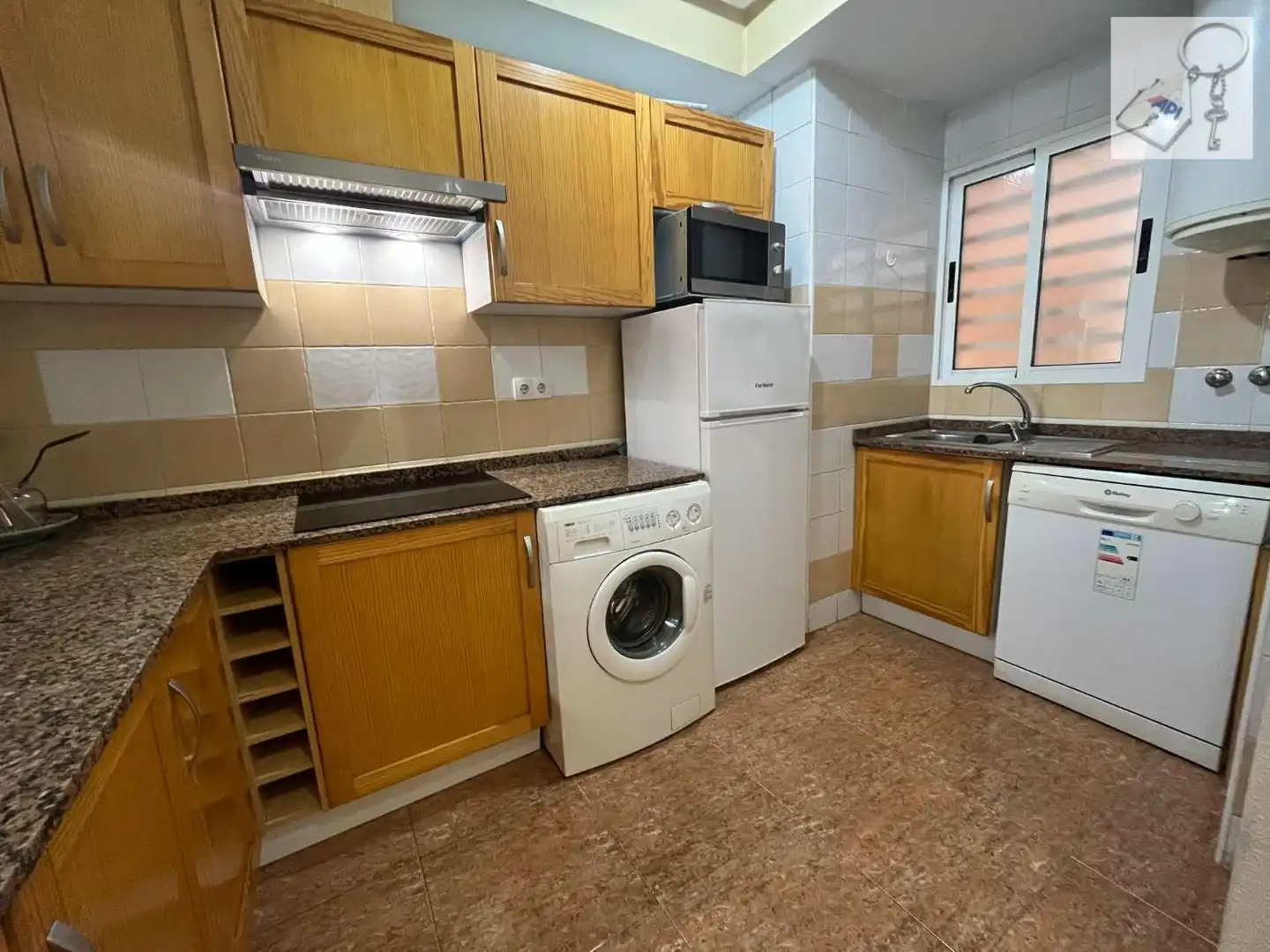 Cocina de Apartamento en venta en Torrevieja con Piscina y Amueblado