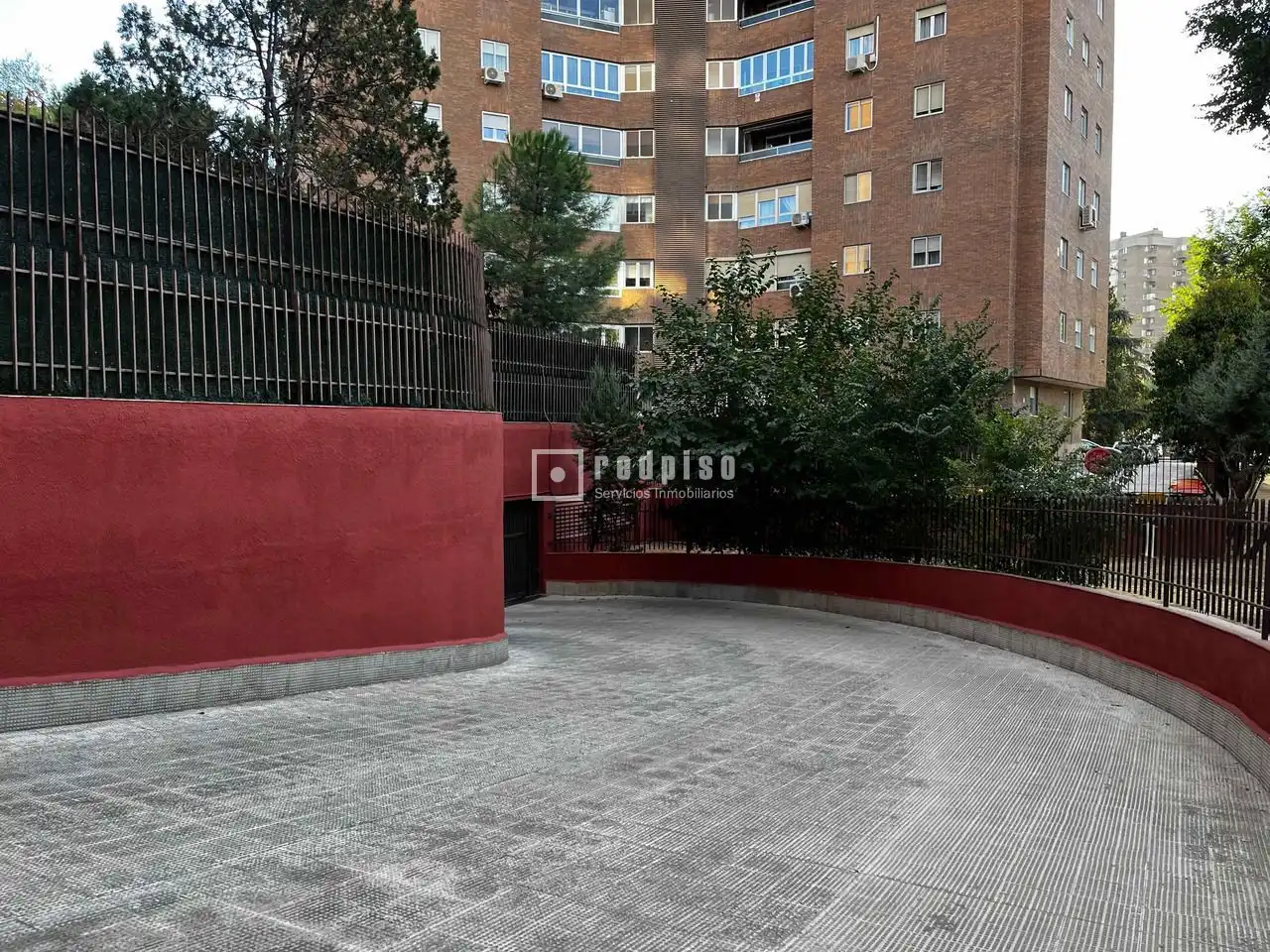 Parking of Garage for rent in Madrid