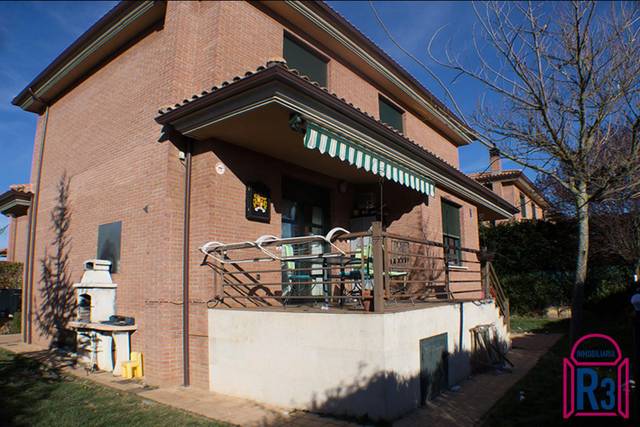 Casa-chalet en Venta en San Andrés del Rabanedo pueblo