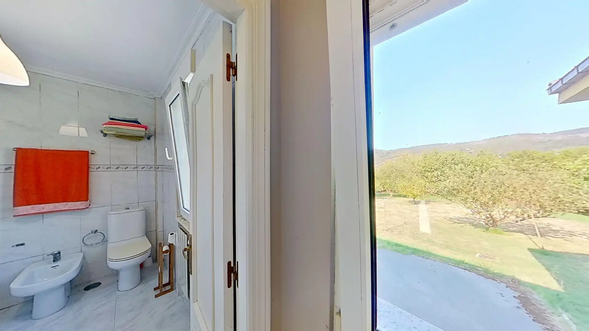 Baño de Casa o chalet en venta en Gijón  con Calefacción, Jardín privado y Parquet