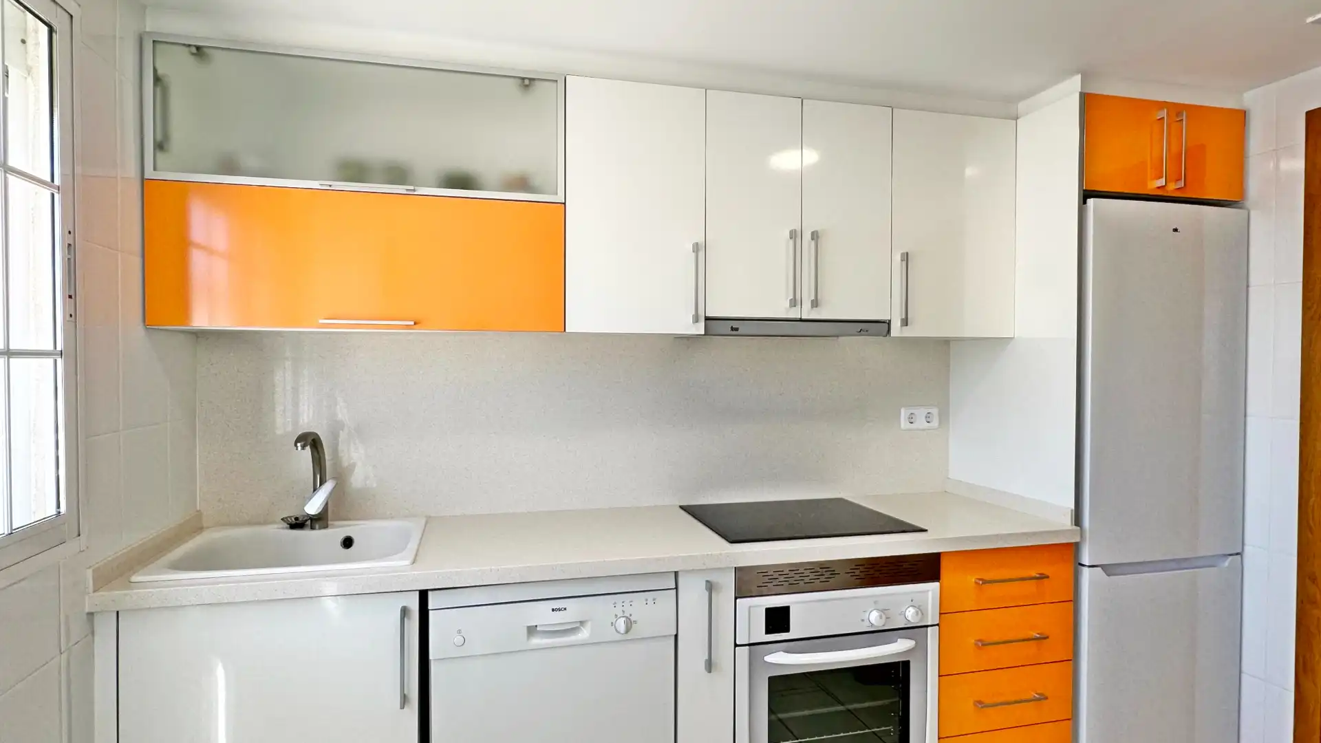 Cocina de Apartamento de alquiler en Gandia con Aire acondicionado, Calefacción y Terraza
