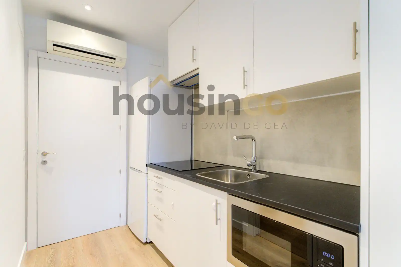 Cocina de Estudio de alquiler en Madrid con Aire acondicionado, Calefacción y Amueblado