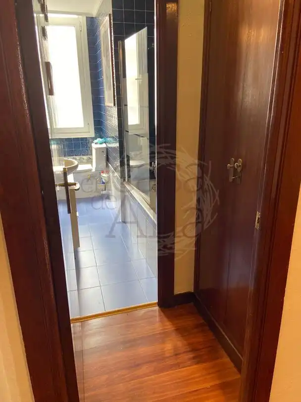 Bany de Pis de lloguer en Bilbao  amb Calefacció