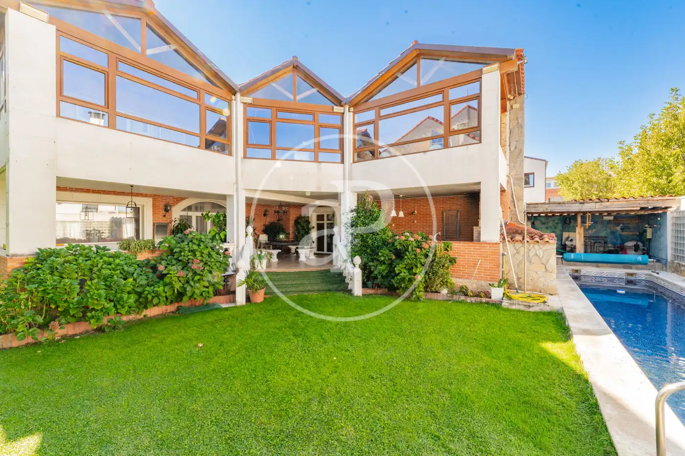 House with balcony for sale in Valdeolmos-Alalpardo