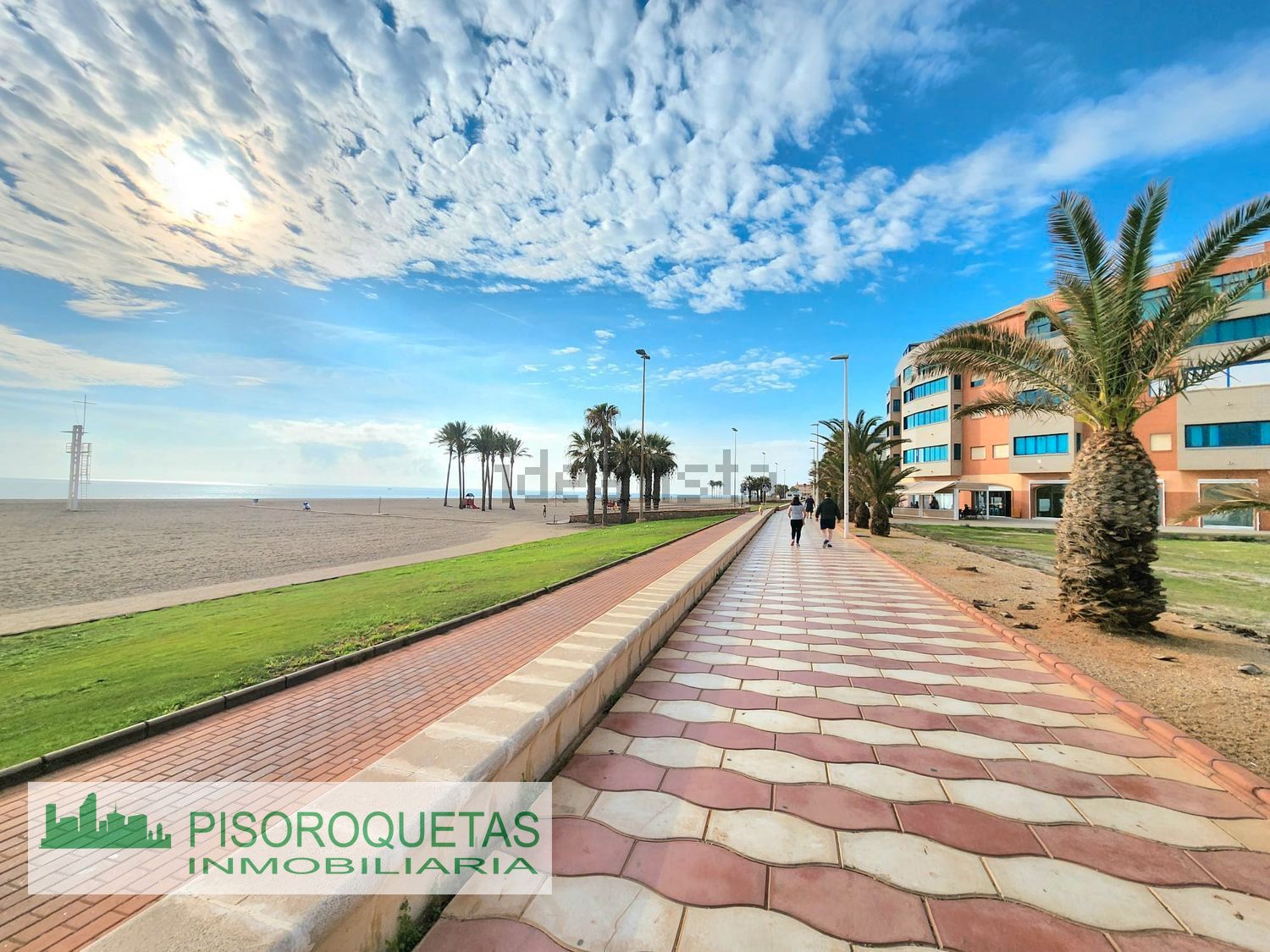 Exterior view of Single-family semi-detached for sale in Roquetas de Mar  with Air Conditioner, Heating and Terrace