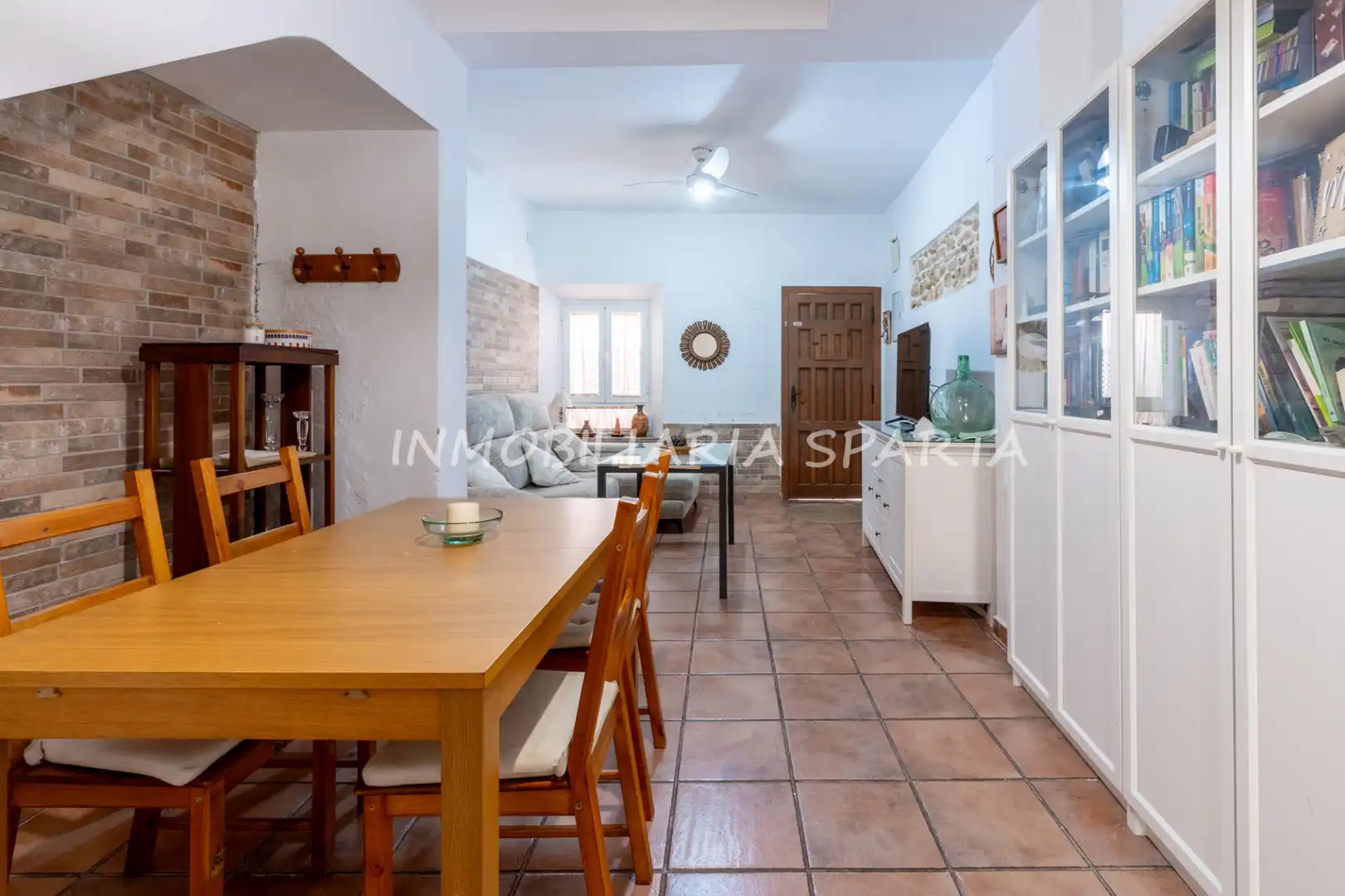 Comedor de Casa adosada en venta en Gelves con Terraza, Horno y Lavadora