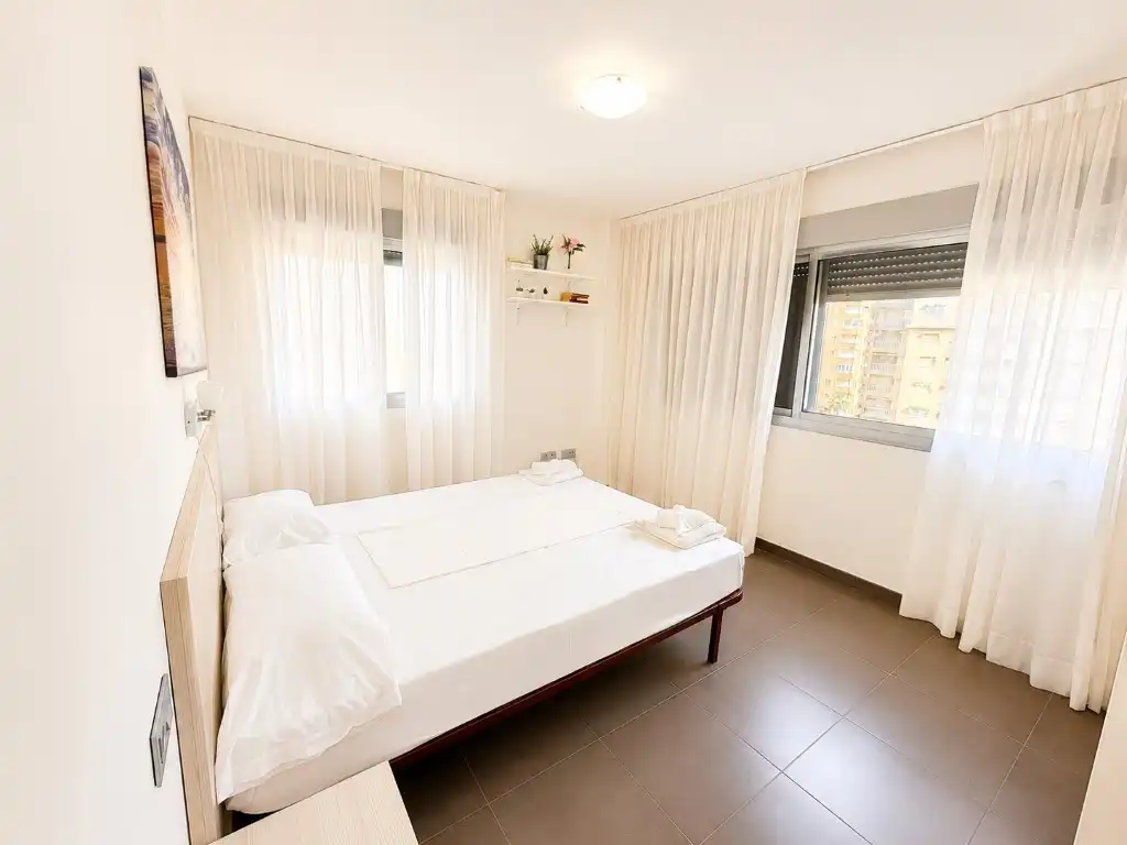 Dormitori de Apartament en venda en La Manga del Mar Menor amb Aire condicionat, Calefacció i Terrassa