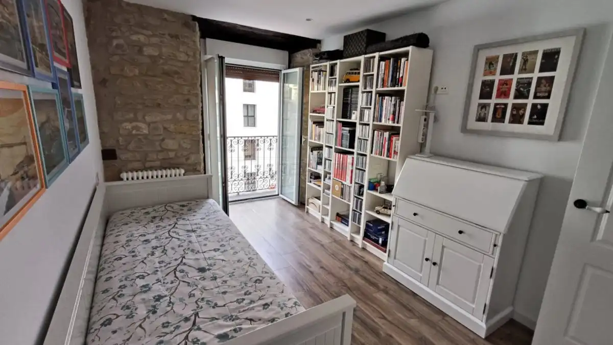 Habitación de Piso en venta en Vitoria - Gasteiz con Calefacción, Parquet y Trastero