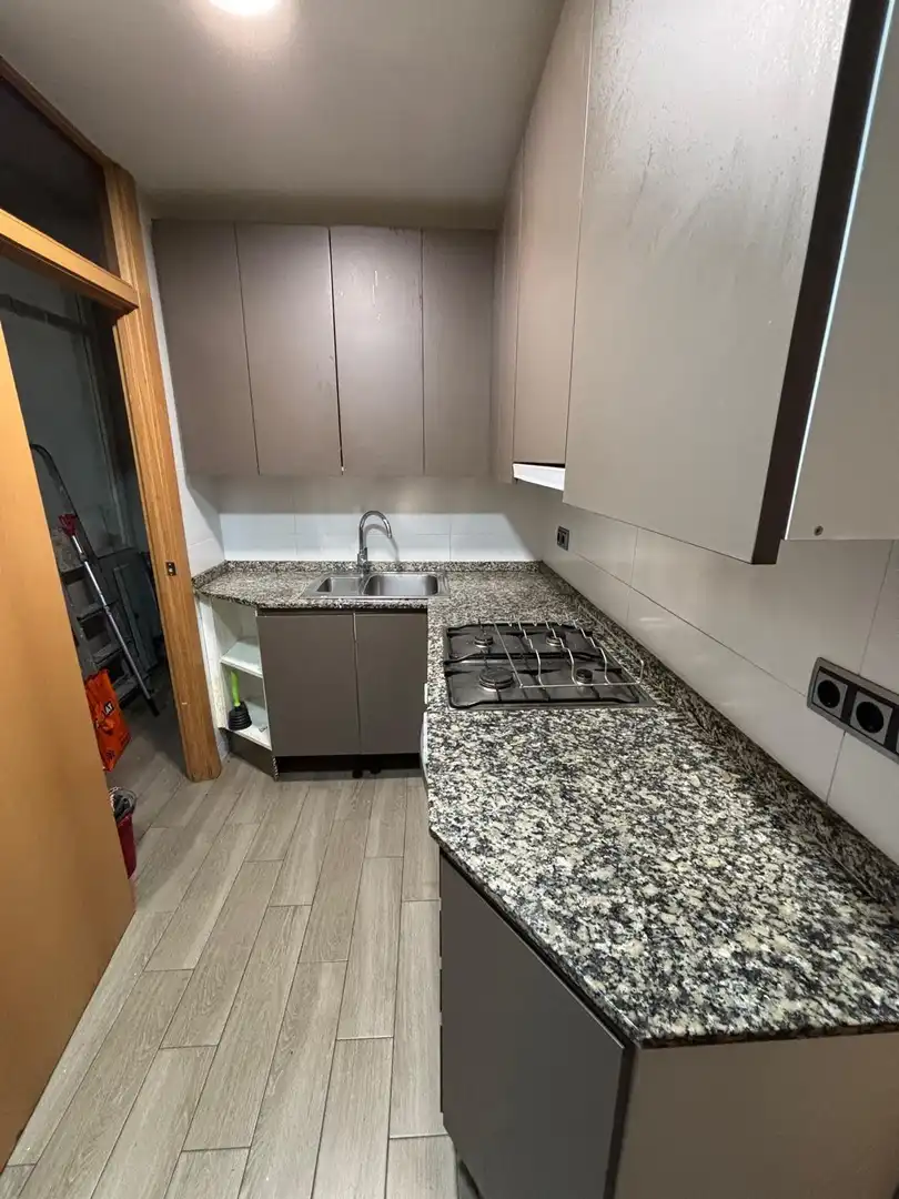Cocina de Piso en venta en Barcelona con Parquet
