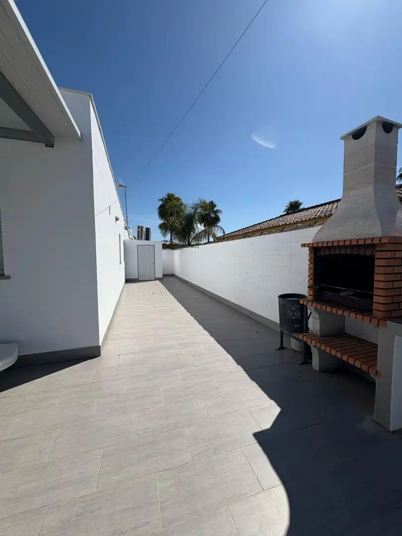 Terrace of Houses for sale in Chiclana de la Frontera  with Air Conditioner, Private garden and Terrace