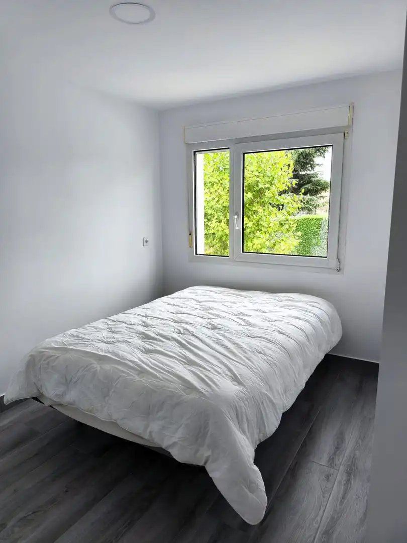 Bedroom of Flat for share in Villaviciosa de Odón  with Air Conditioner, Heating and Furnished