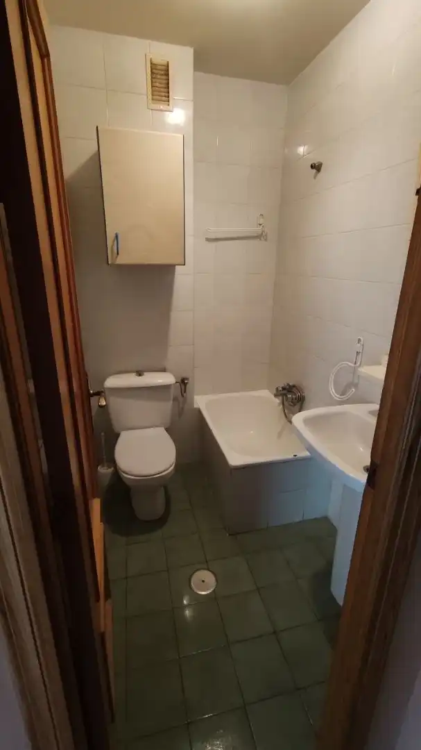 Baño de Piso en venta en La Gineta con Calefacción y Balcón