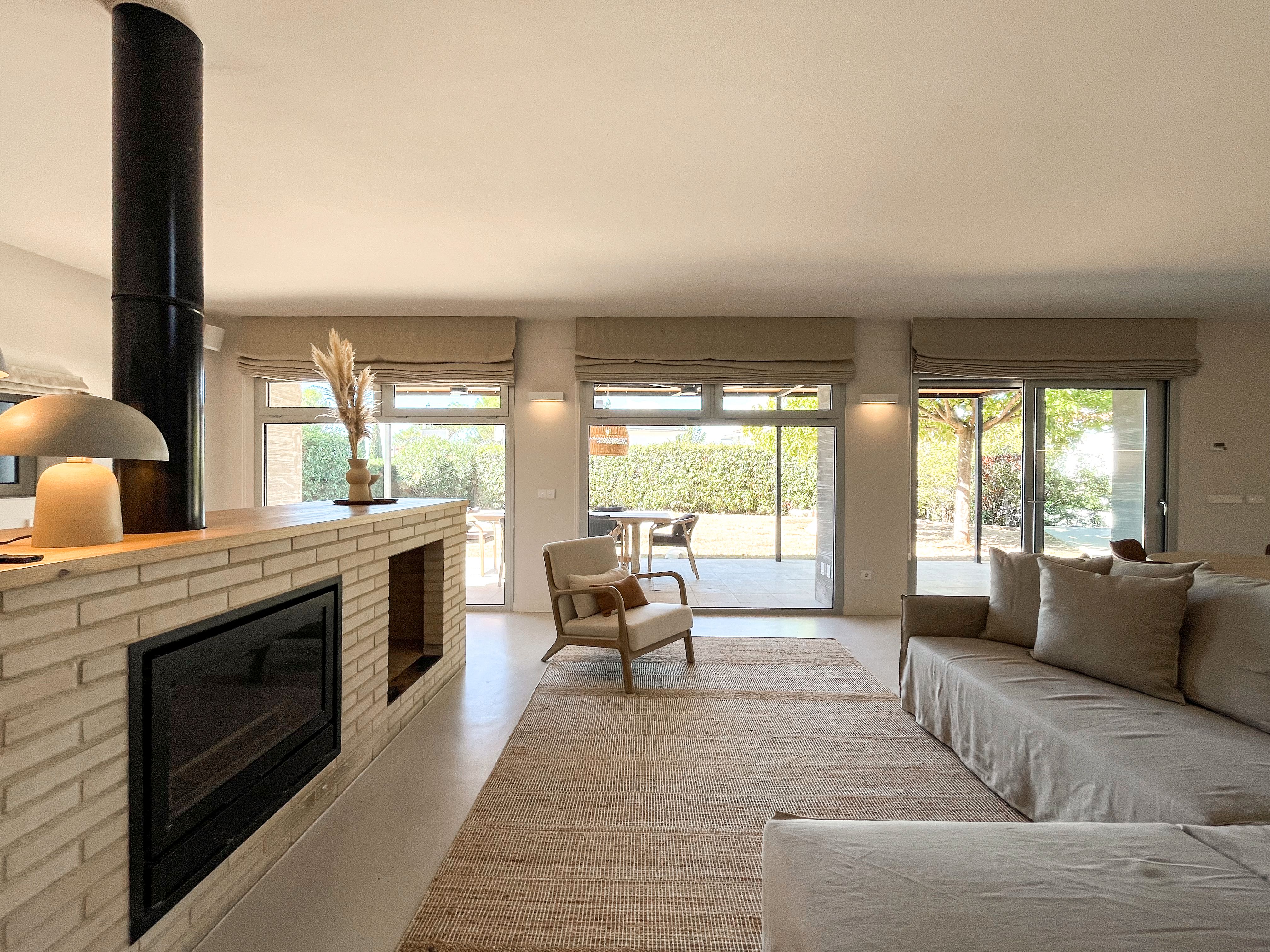 Sala d'estar de Casa o xalet de lloguer en Girona Capital amb Aire condicionat, Jardí privat i Traster
