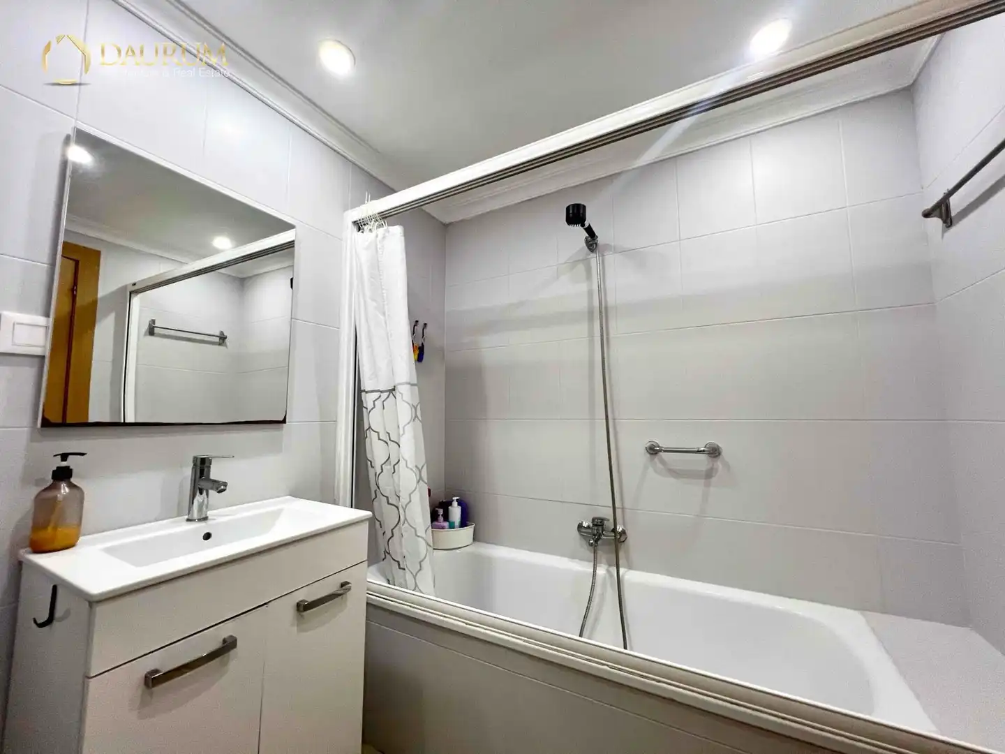 Flat with lift for sale in JOAQUIM BALLESTER, imagen 28