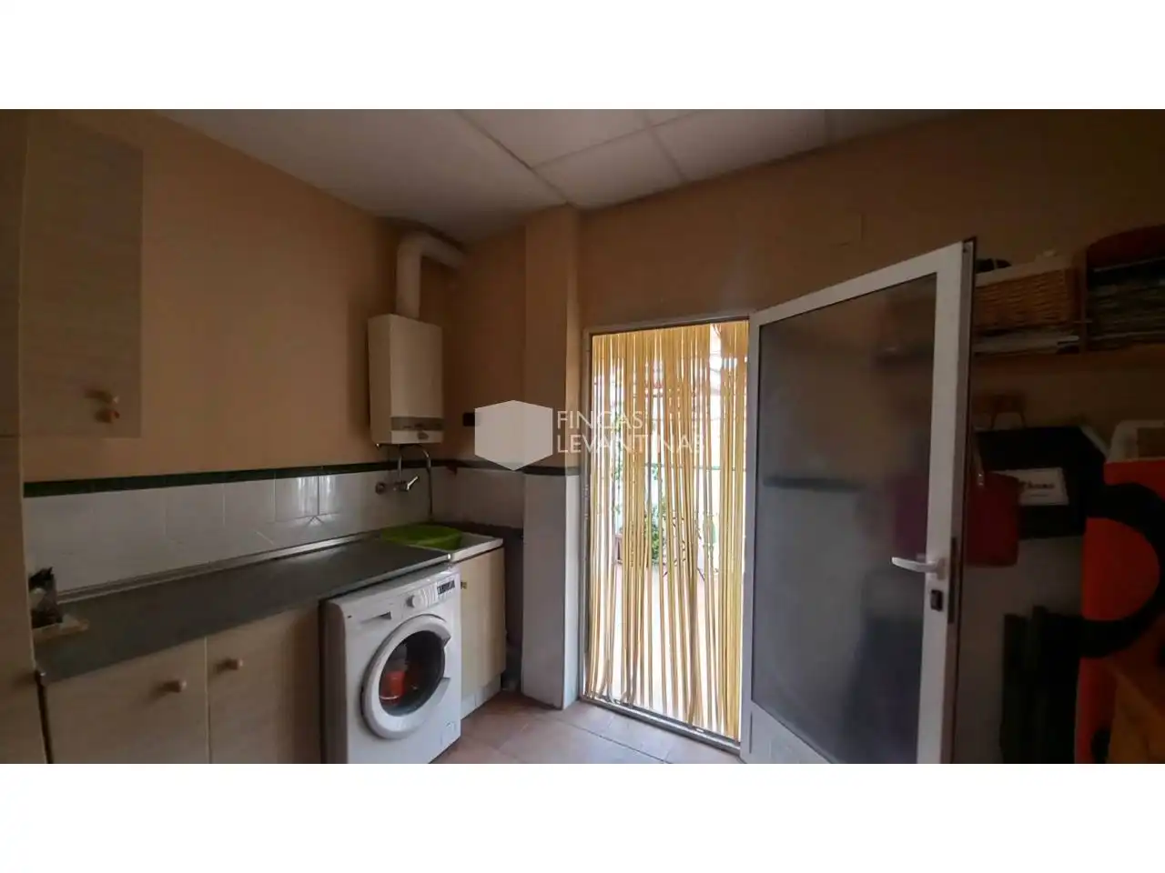 Cuina de Casa o xalet en venda en San Vicente del Raspeig / Sant Vicent del Raspeig amb Aire condicionat, Jardí privat i Terrassa