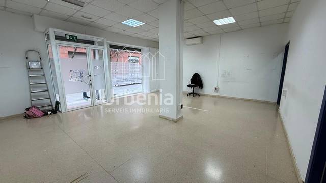 Local comercial en Alquiler en Via Europa - Parc Central