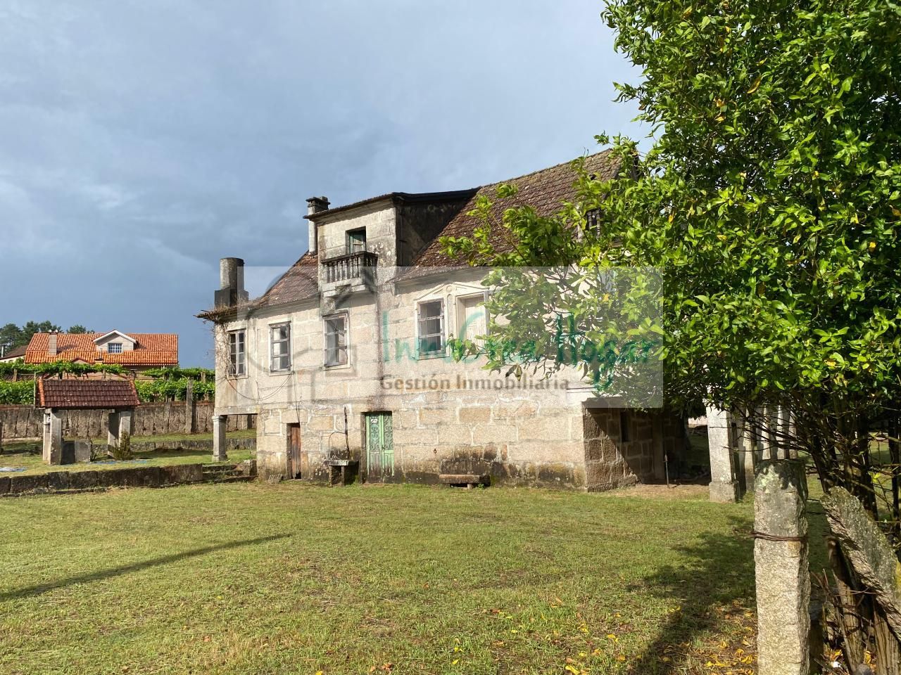 Vista exterior de Casa o xalet en venda en O Porriño   amb Calefacció, Jardí privat i Terrassa