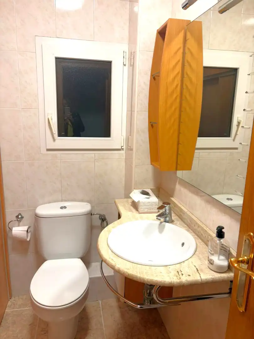 Baño de Piso de alquiler en Murcia con Aire acondicionado, Calefacción y Parquet