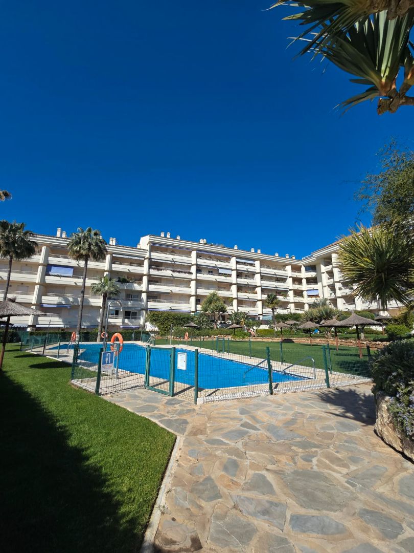 Exterior view of Planta baja for sale in Marbella  with Air Conditioner, Terrace and Storage room