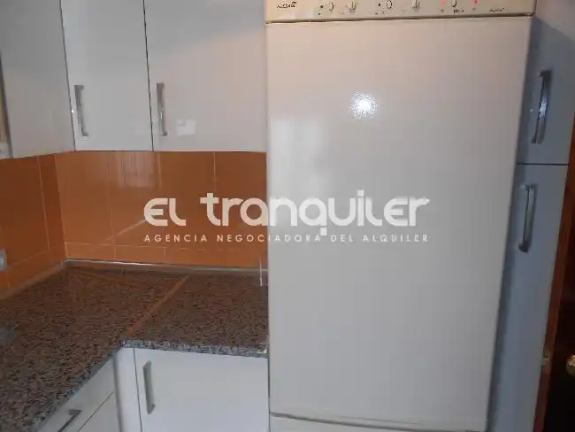 Cocina de Piso en venta en Madrid con Parquet, Terraza y Amueblado