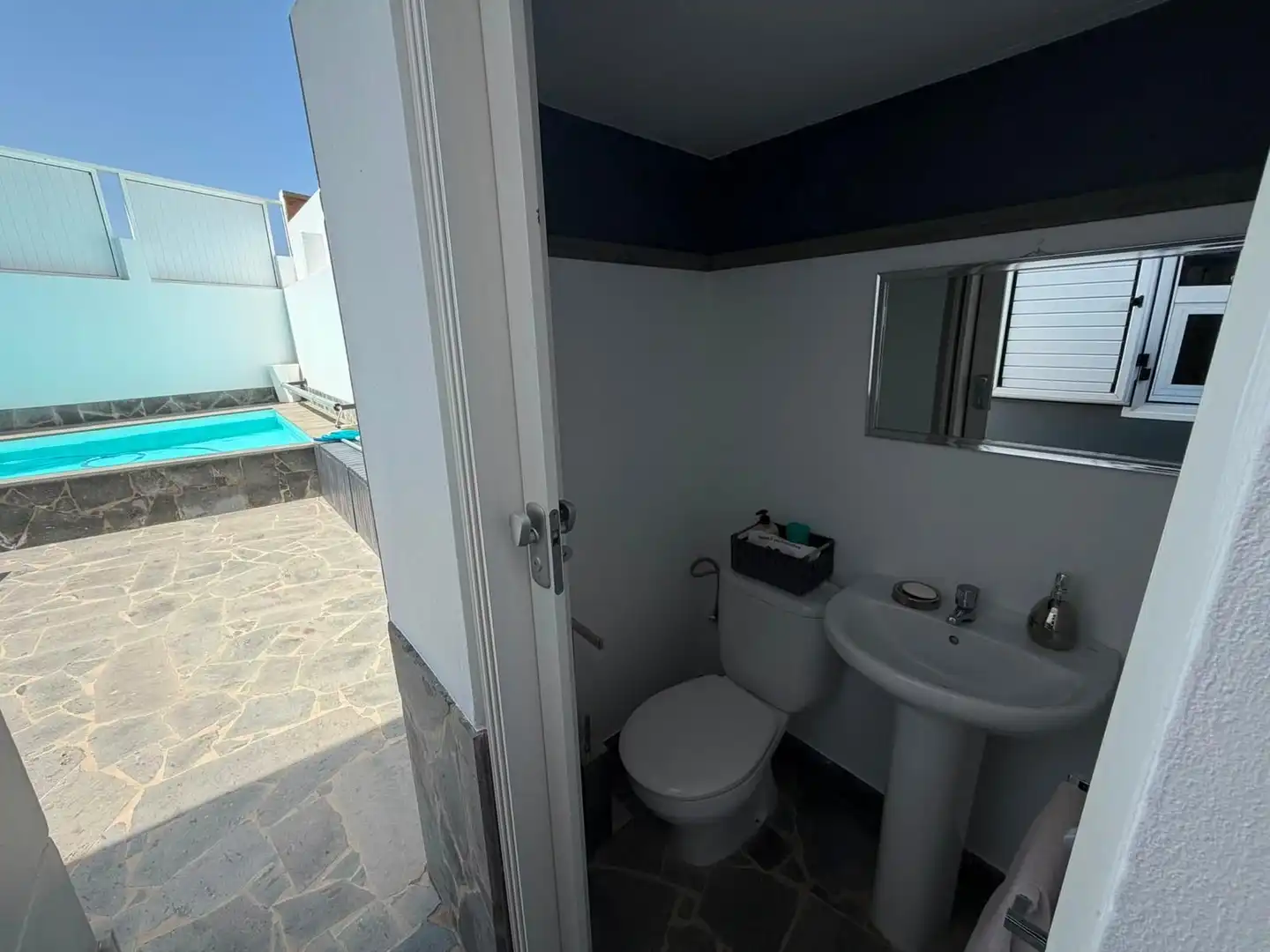 Bathroom of Houses for sale in Telde  with Air Conditioner, Heating and Private garden
