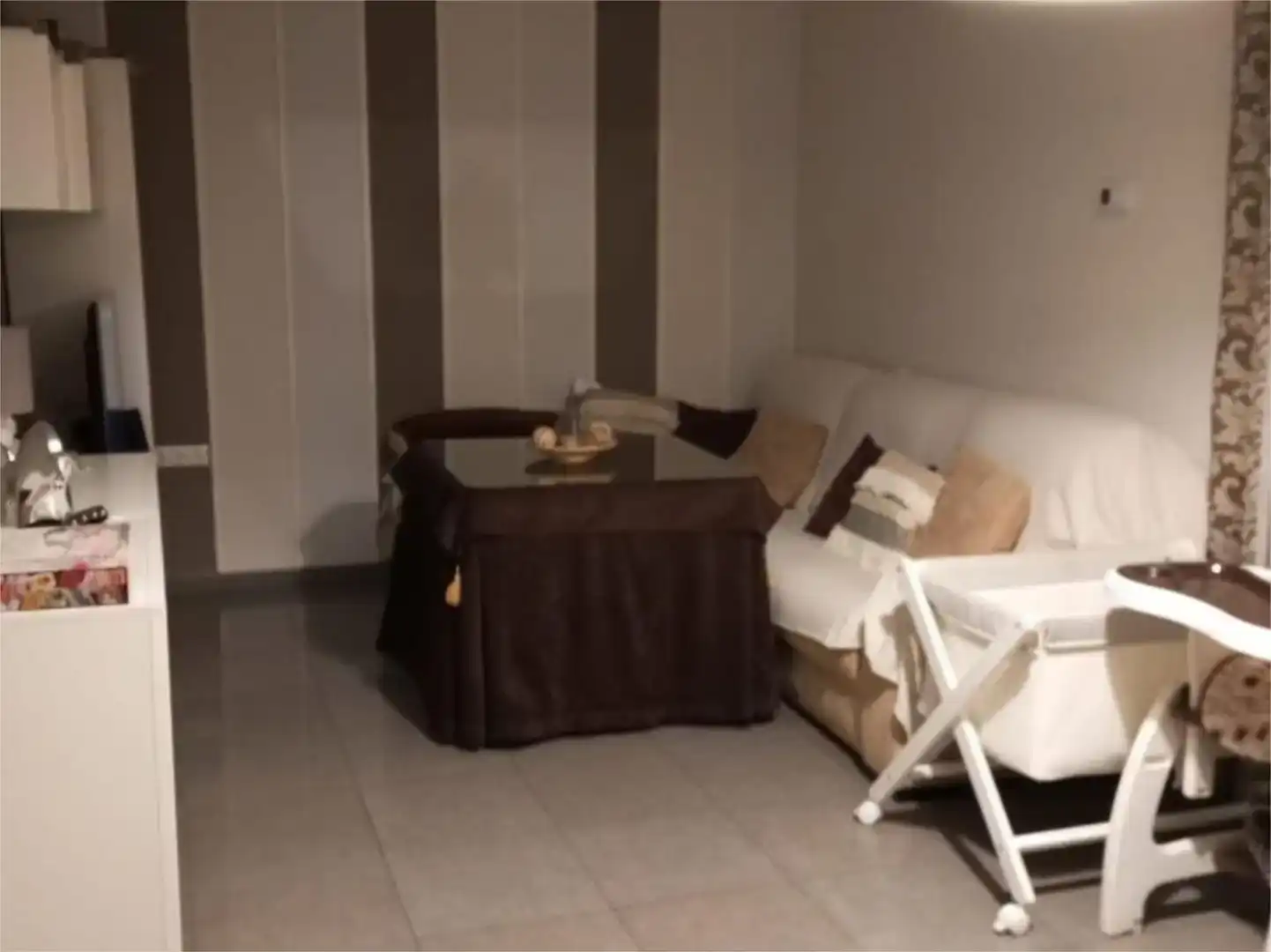 Sala d'estar de Casa adosada en venda en Beas de Segura amb Aire condicionat