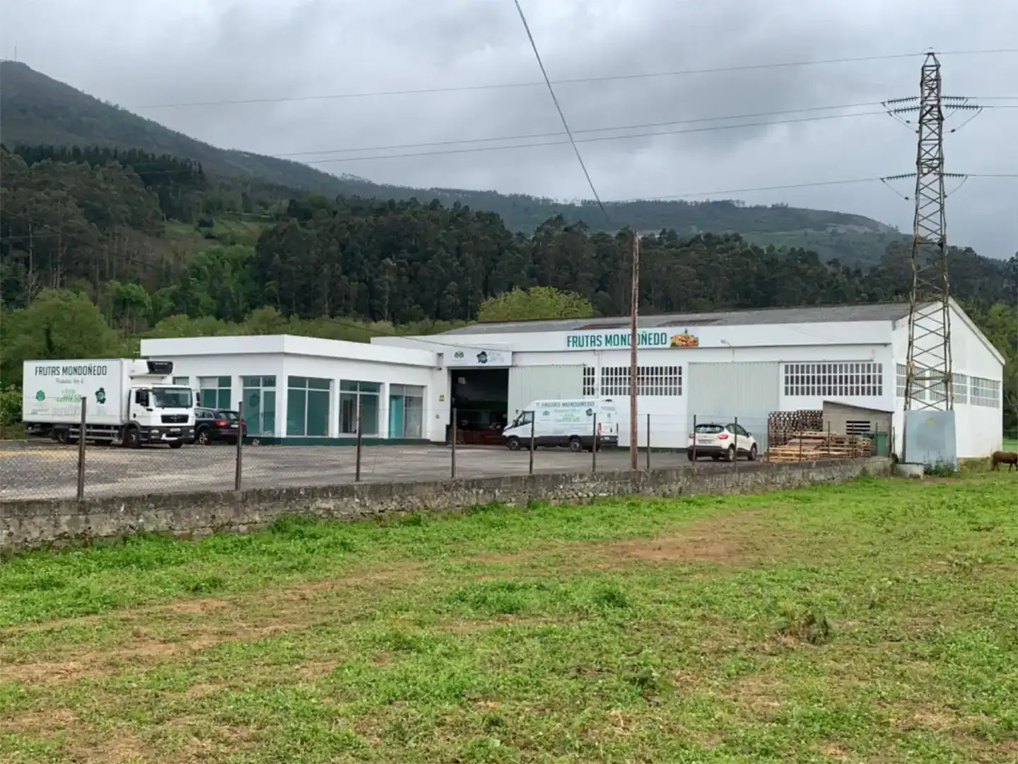 Außenansicht von Erdgeschoss zum Verkauf in Mondoñedo