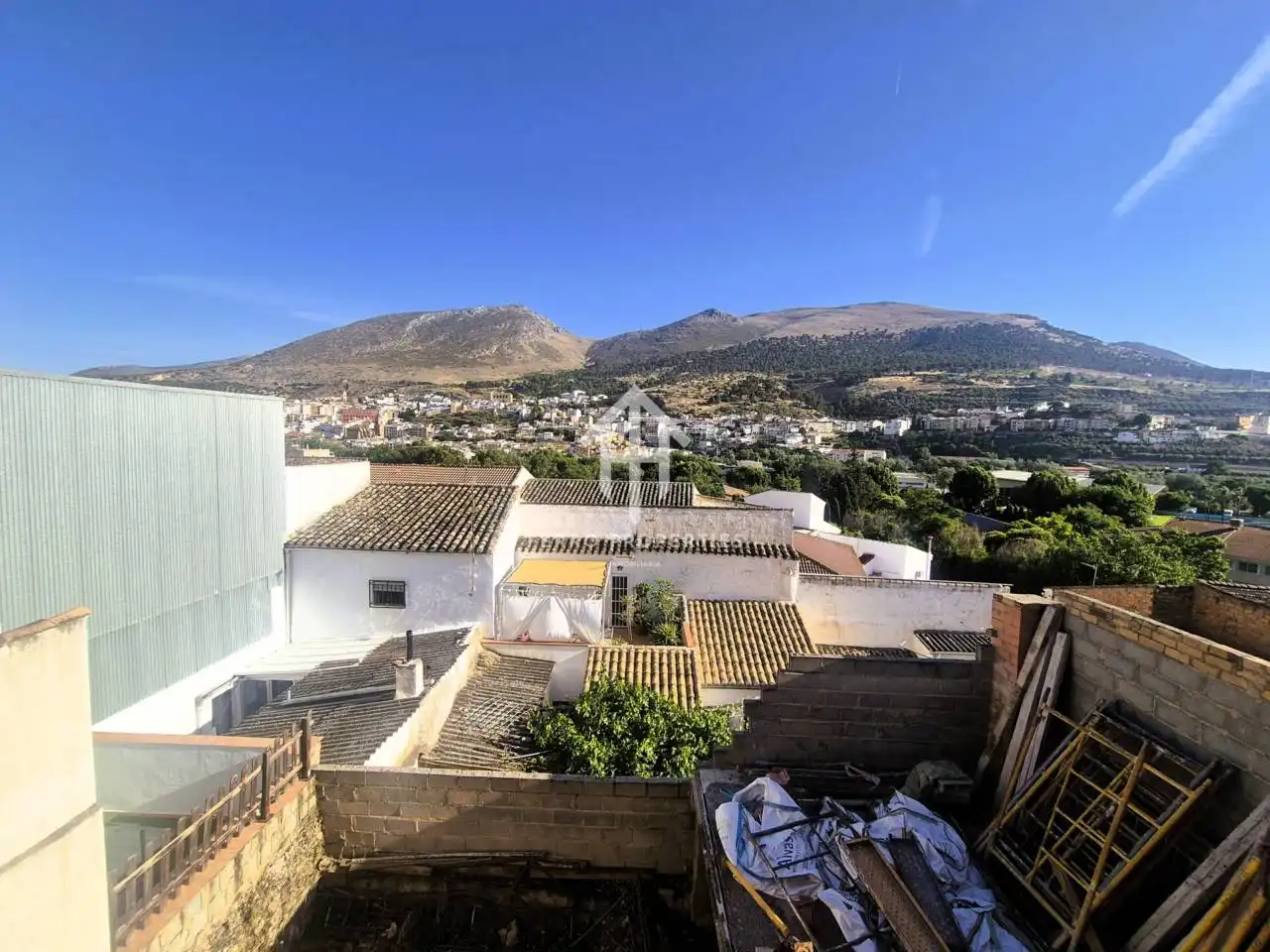 Vista exterior de Casa o xalet en venda en Loja amb Aire condicionat, Jardí privat i Terrassa