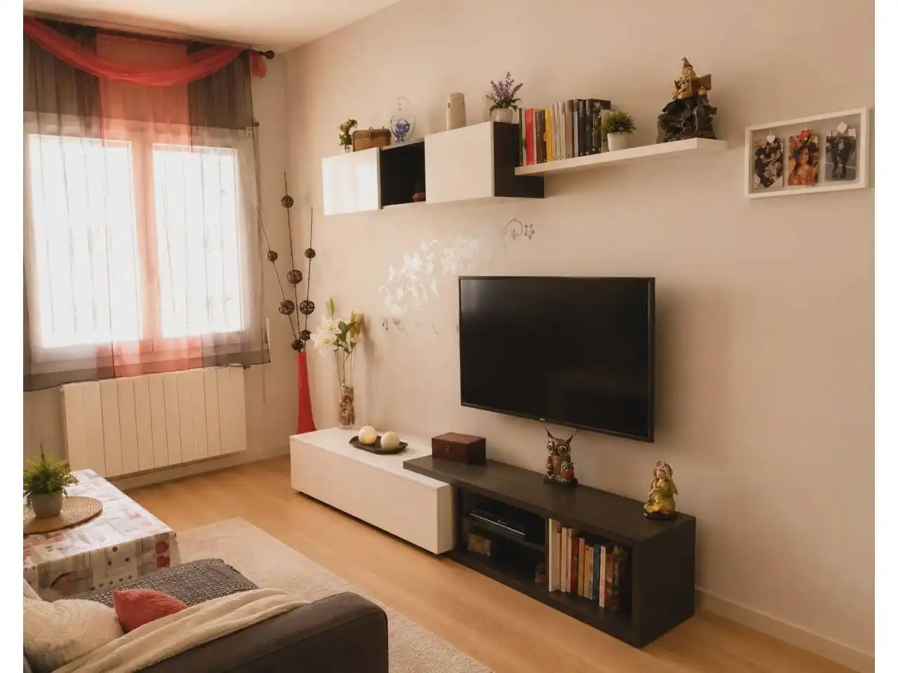Living room of Flat for sale in Terrassa  with Heating and Parquet flooring