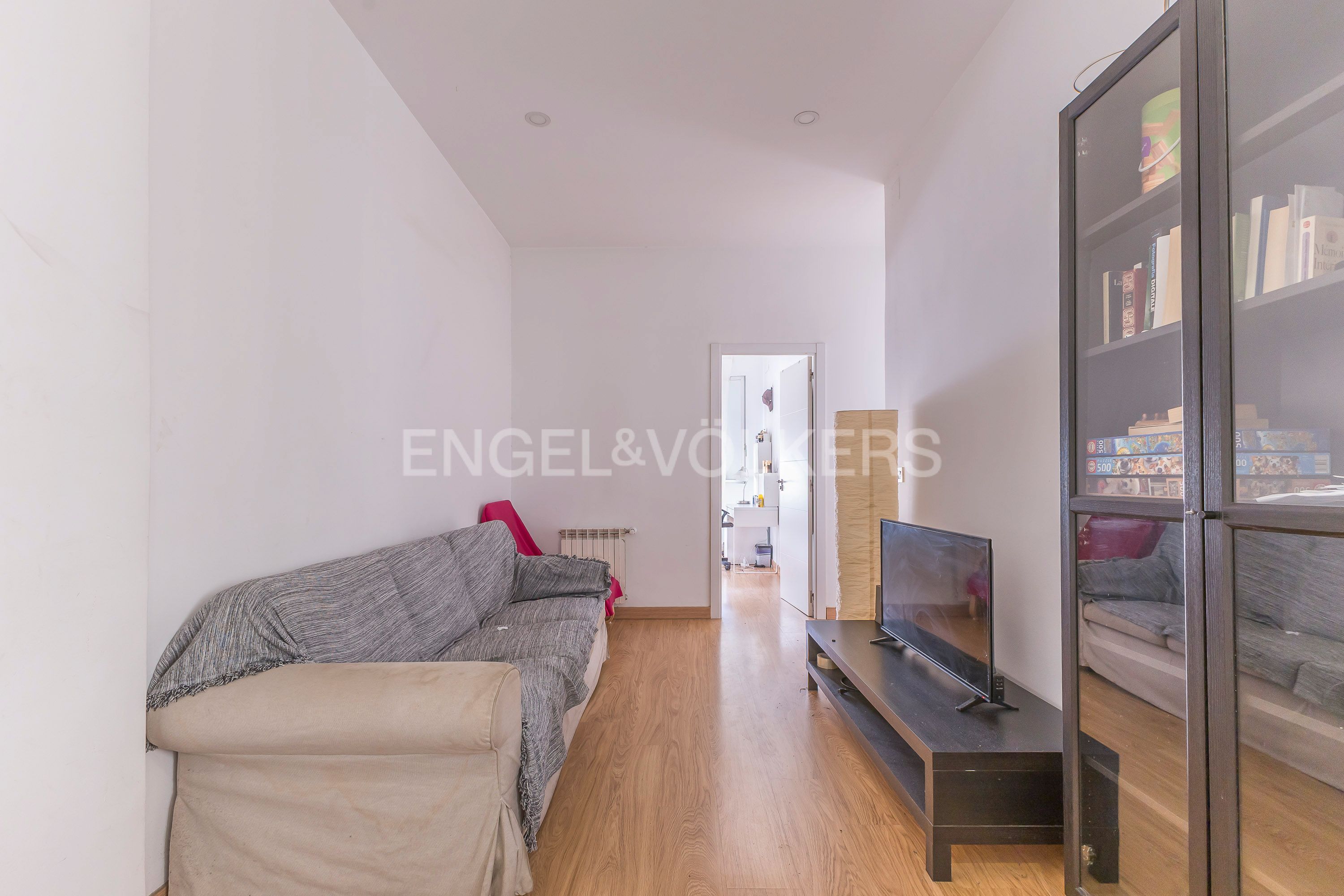 Sala d'estar de Apartament en venda en  Madrid Capital amb Calefacció i Moblat