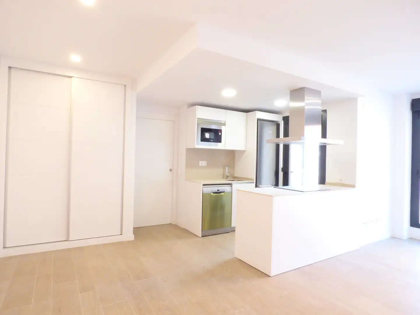 Kitchen of Flat for rent in Madrid  with Air Conditioner, Heating and Private garden