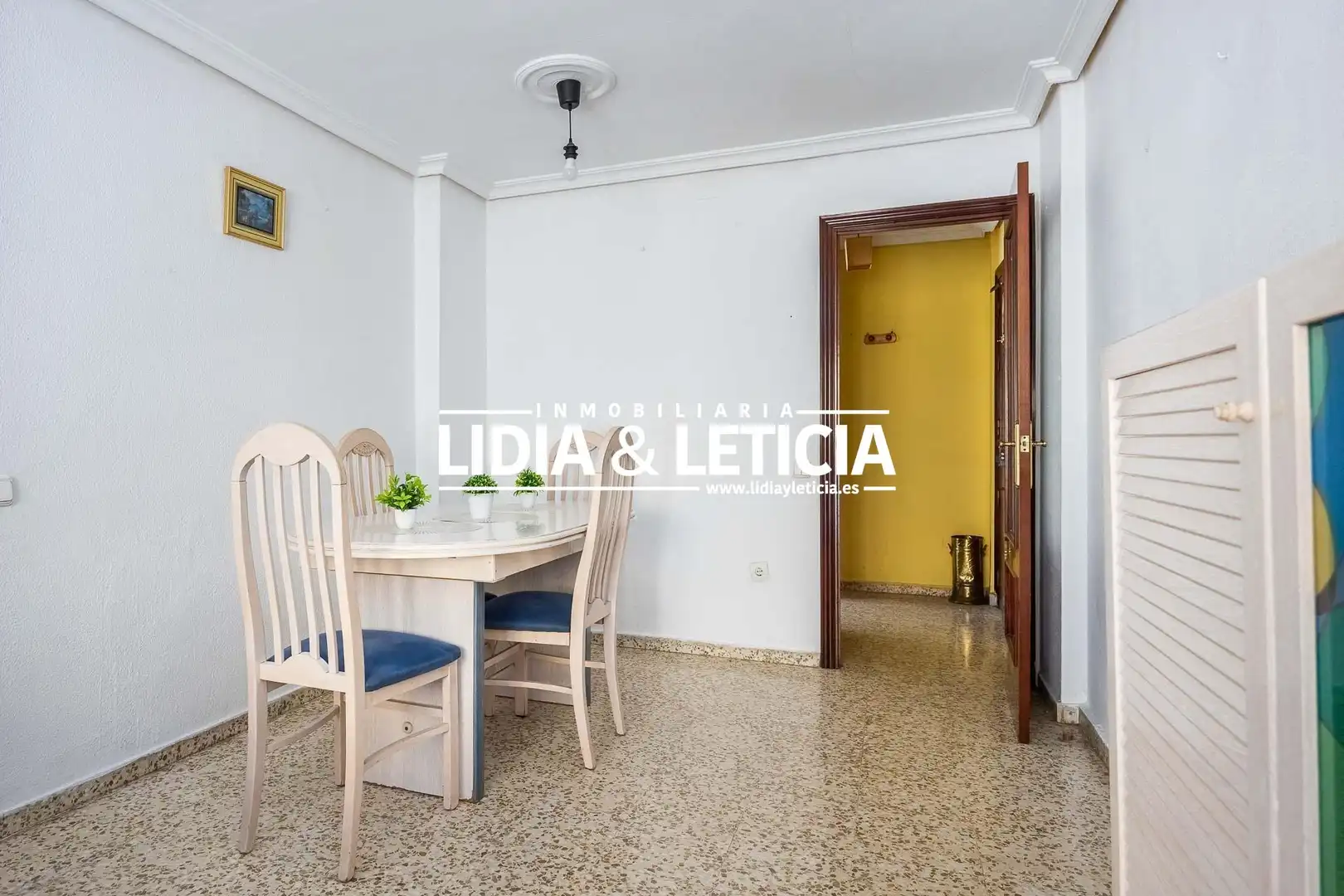 Exterior view of Flat for sale in Alcalá de Guadaira  with Air Conditioner, Terrace and Furnished