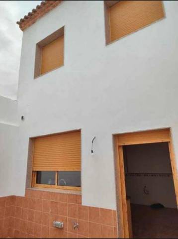 Casa adosada en Venta en Monóvar  / Monòver