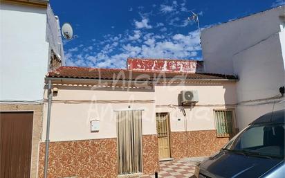 Vista exterior de Casa o xalet en venda en Humilladero amb Aire condicionat