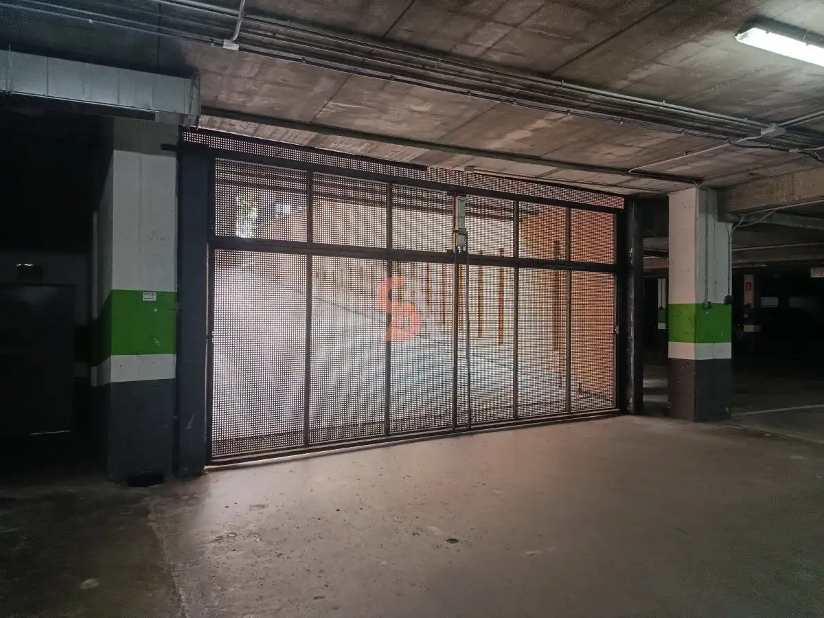 Aparcament de Pis en venda en Arroyo de la Encomienda amb Calefacció, Terrassa i Traster