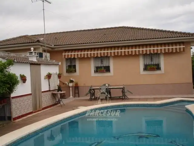 Exterior view of Country homes for sale in Córdoba  with Air Conditioner, Private garden and Storage room