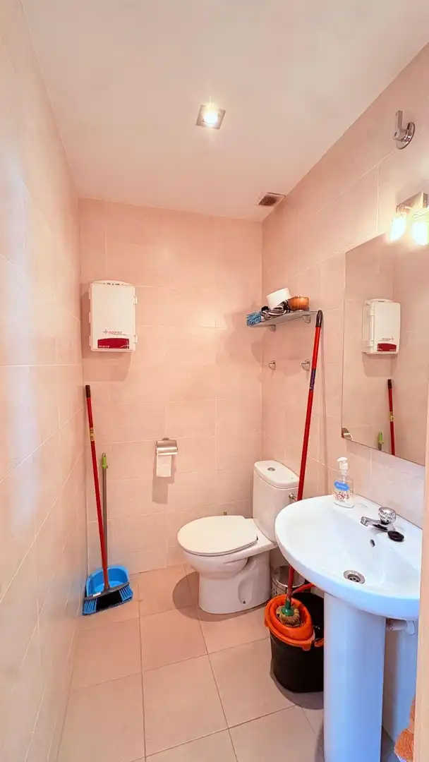 Baño de Local de alquiler en Castellar del Vallès
