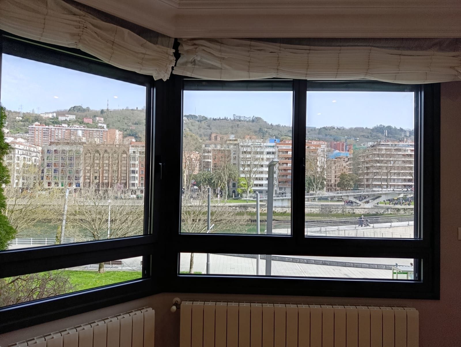 Vista exterior de Pis en venda en Bilbao  amb Aire condicionat, Calefacció i Terrassa