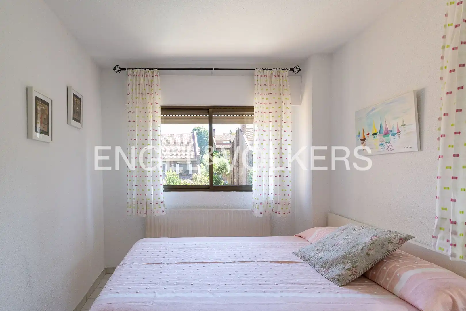Habitación de Casa o chalet en venta en Pozuelo de Alarcón con Aire acondicionado, Calefacción y Jardín privado