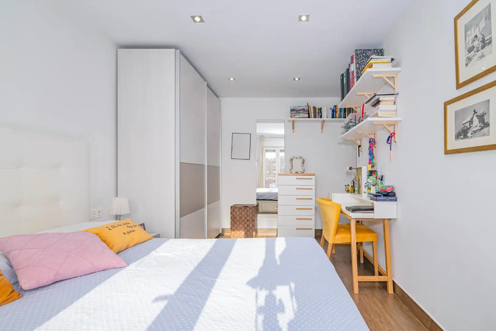 Habitación de Piso en venta en Granada con Aire acondicionado, Terraza y Amueblado