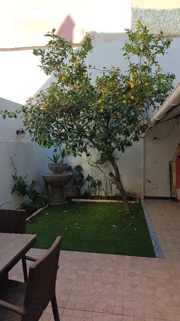 Garten von Erdgeschoss zum Verkauf in Mataró mit Klimaanlage, Heizung und Privatgarten