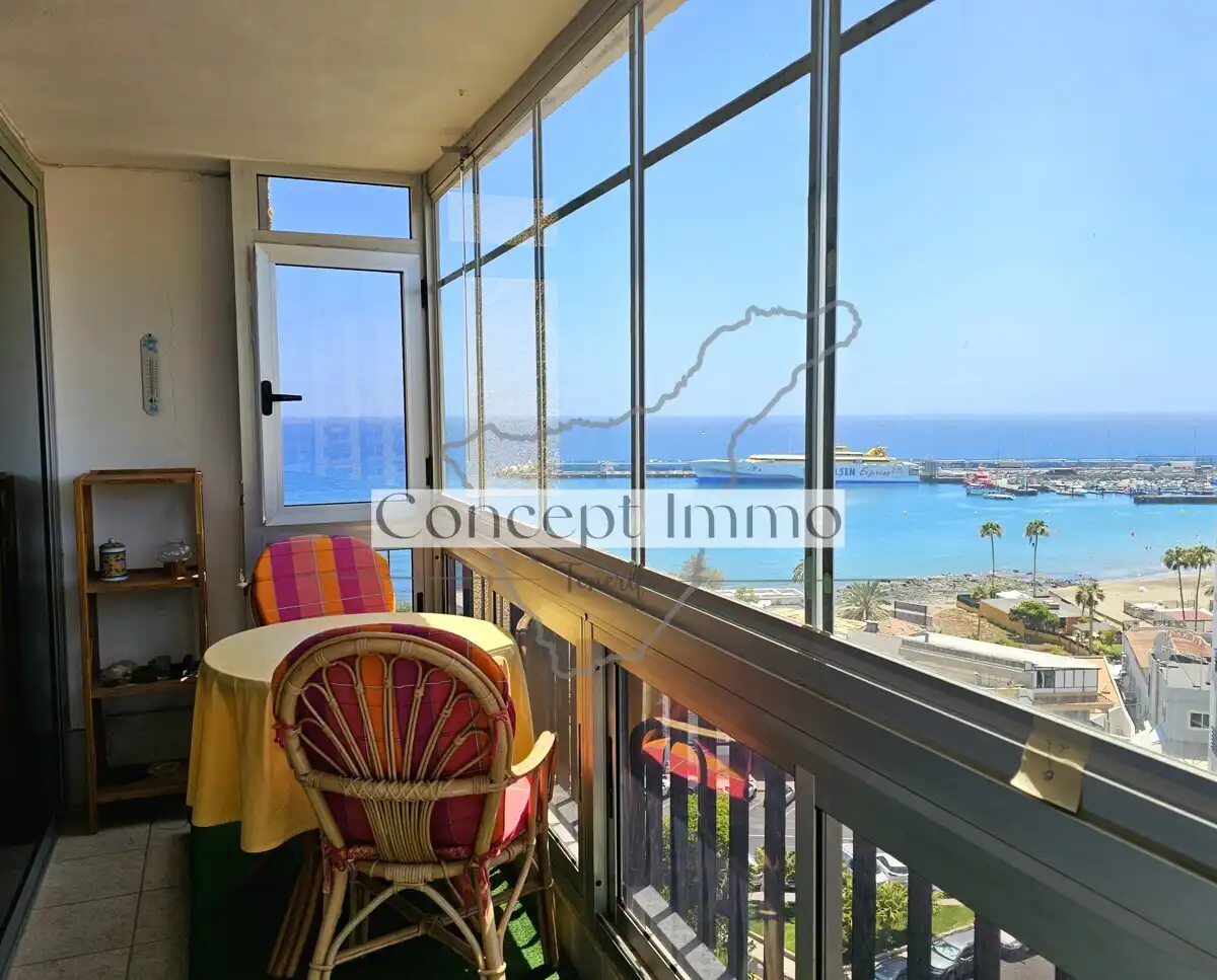 Vista exterior de Ático en venta en Arona con Terraza, Trastero y Balcón