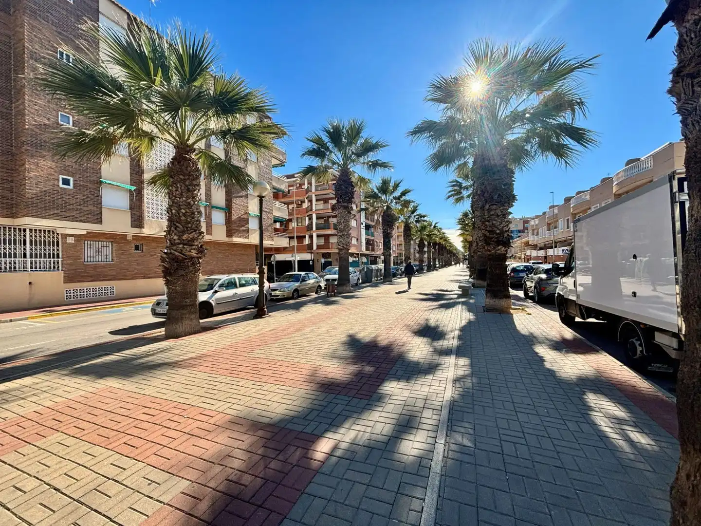 Vista exterior de Àtic en venda en Guardamar del Segura amb Aire condicionat, Terrassa i Traster