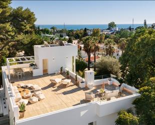 Terrassa de Casa o xalet en venda en Marbella amb Aire condicionat, Jardí privat i Terrassa