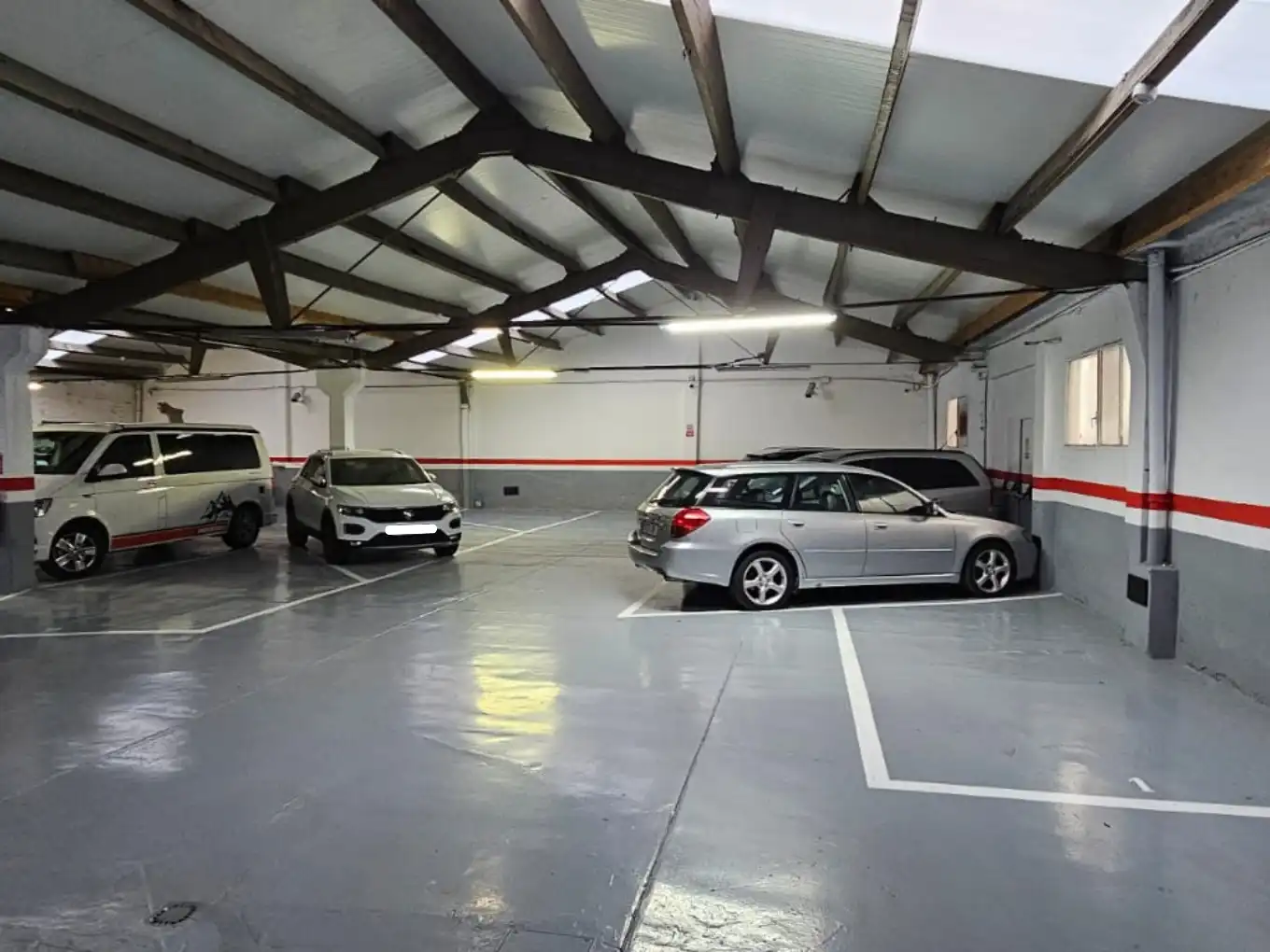 Parking de Garaje de alquiler en Barcelona con Alarma