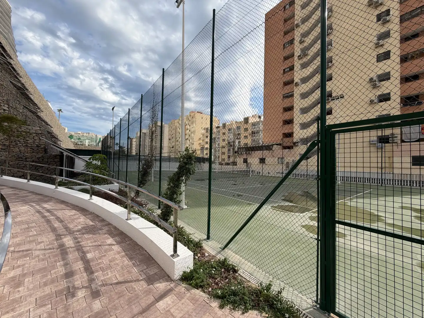 Vista exterior de Apartament en venda en Benidorm amb Aire condicionat, Calefacció i Terrassa