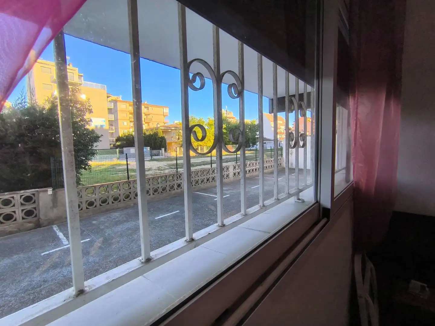 Vista exterior de Apartamento en venta en Roses con Aire acondicionado, Calefacción y Jardín privado