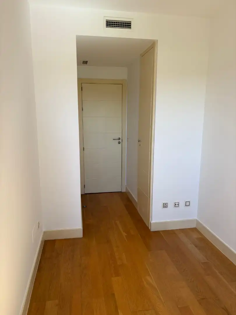 Flat for rent in Madrid  with Air Conditioner, Heating and Storage room