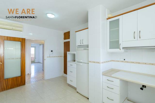 Piso en Venta en Avenida REINA VICTORIA EUGENIA en Alameda